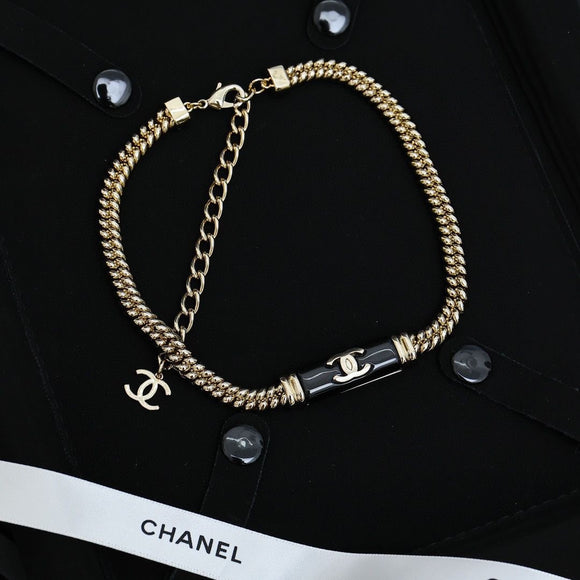 CHANE NECKLACE