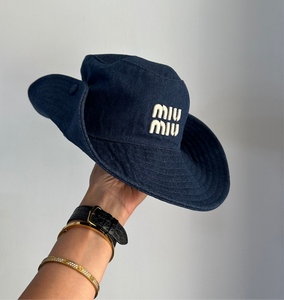MIU HATמבחר צבעים