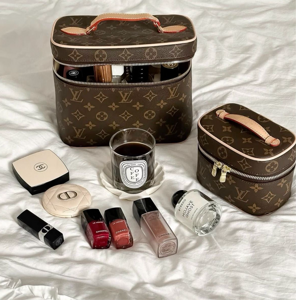 BAG LV MAKEUP