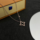 LV NECKLACE במלאי