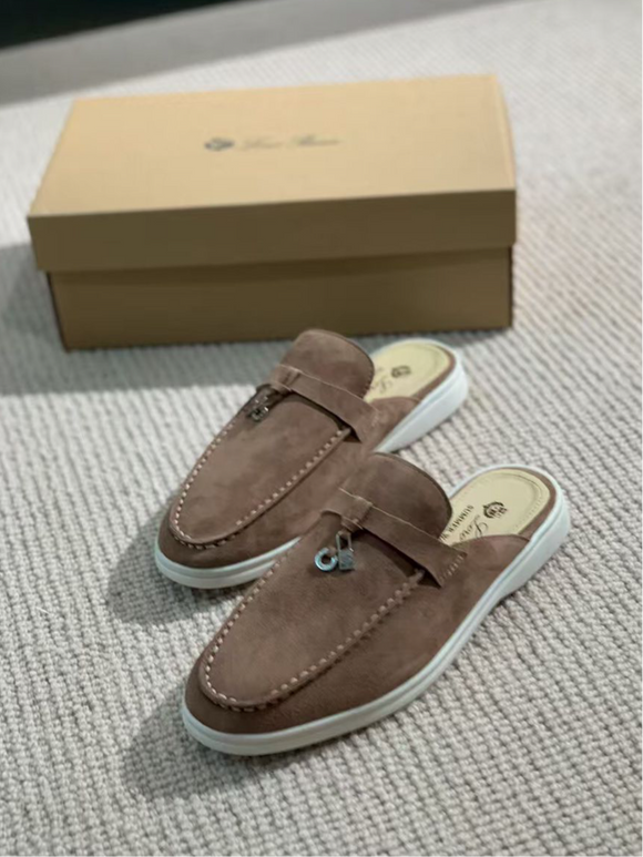 LORO BROWN